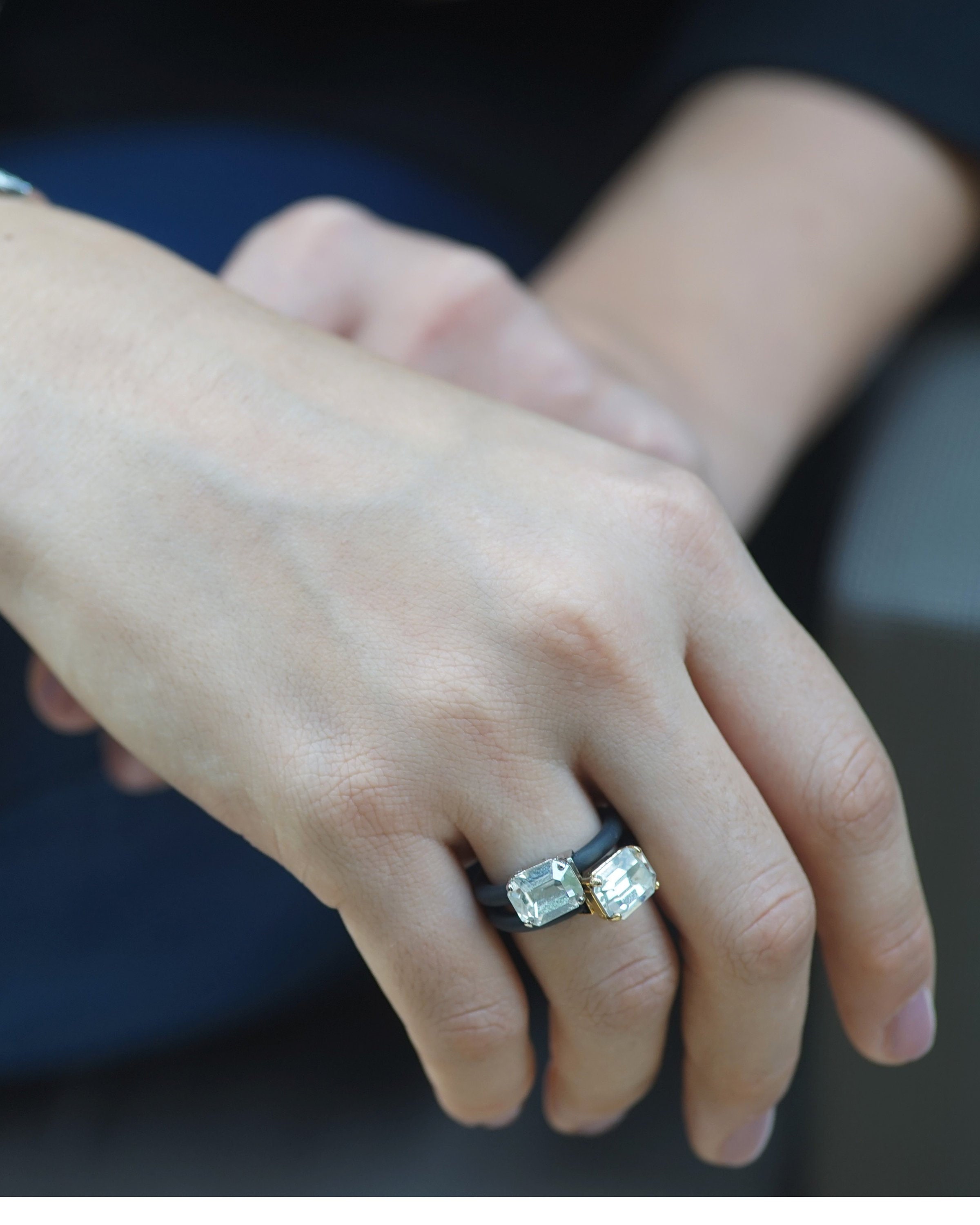 Fede nuziale in silicone, anelli in silicone per donna, anello in gomma, anello in silicone con pietra, anello con pietra blu, anelli con taglio smera