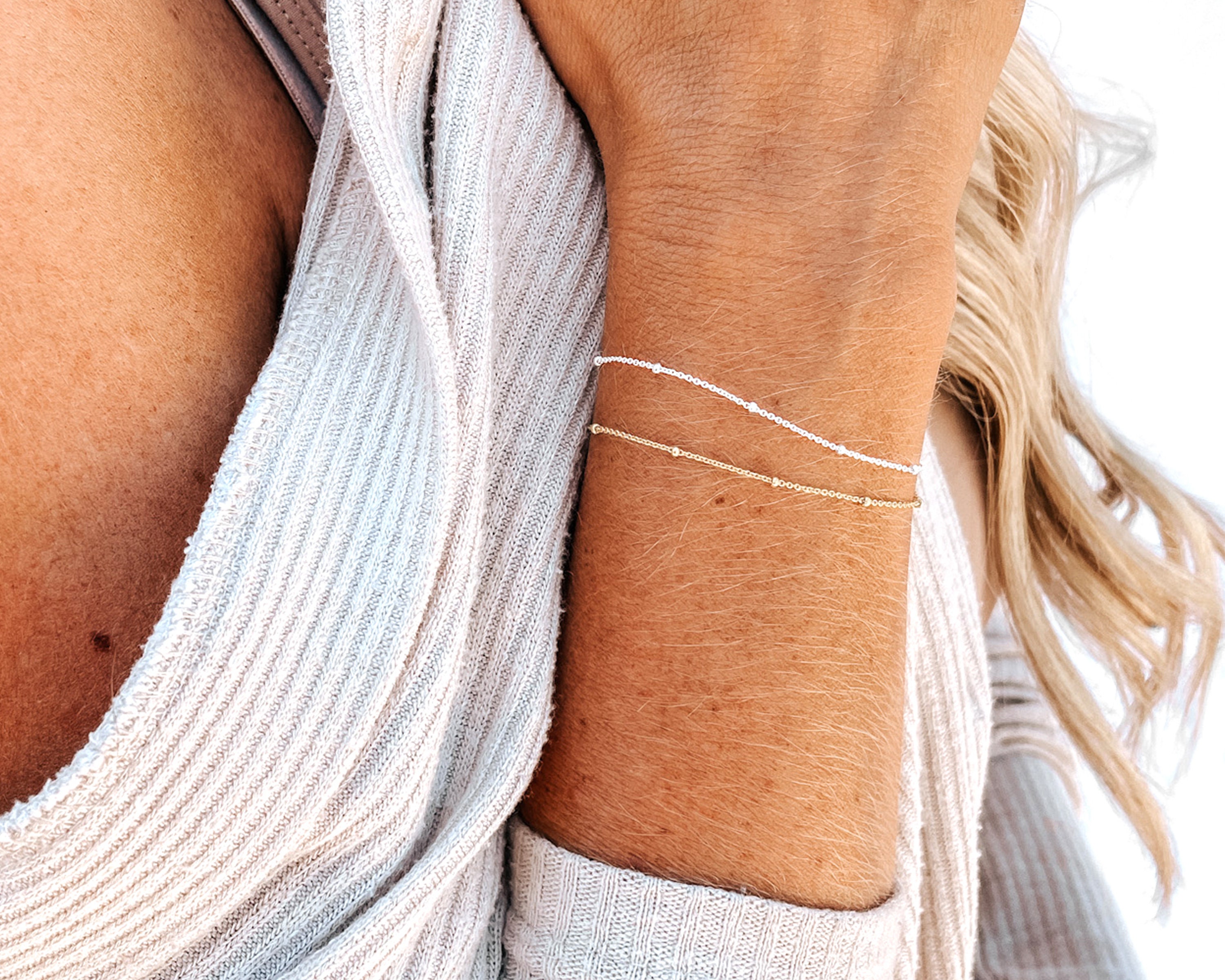Bracciale a catena satellitare * Bracciale a catena con perline * Bracciale a satellite in oro * Bracciale delicato * Bracciale a catena delicato * Br