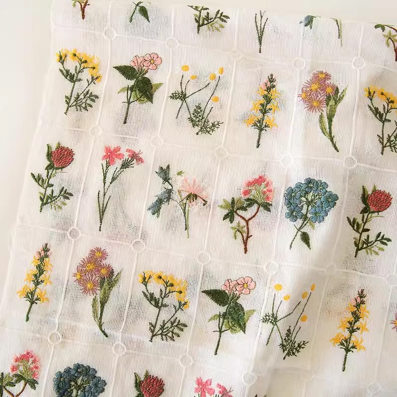 Tessuto di cotone ricamato floreale, tessuto per trapuntatura, tessuto di design, tessuto di cotone floreale, tessuto ricamato, tessuto per abiti, al