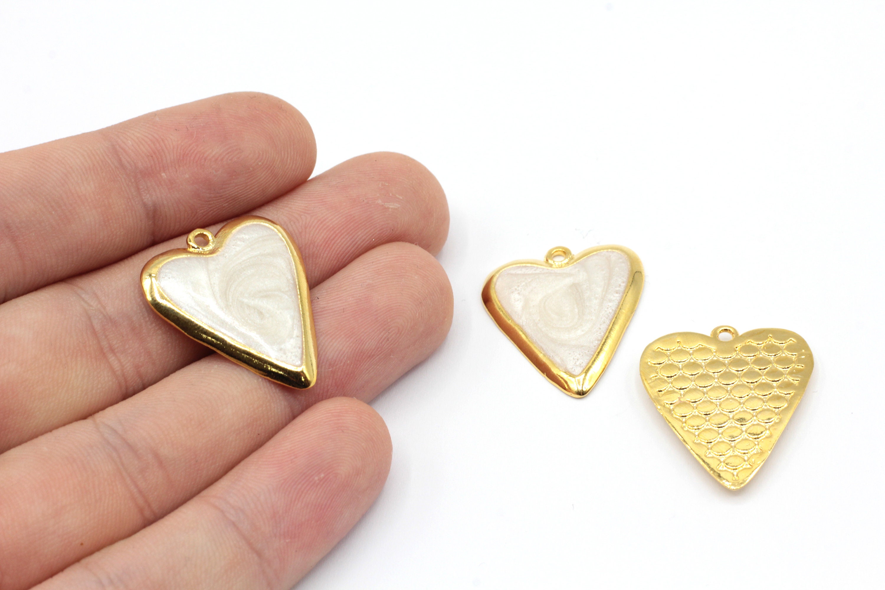 21x25mm 24k Placcato Oro Lucido Perla Smalto Bianco Collana Cuore Fascino, Fascino Amore, Fascino Cuore Smaltato, Ciondolo Cuore, Accessori Placcati O