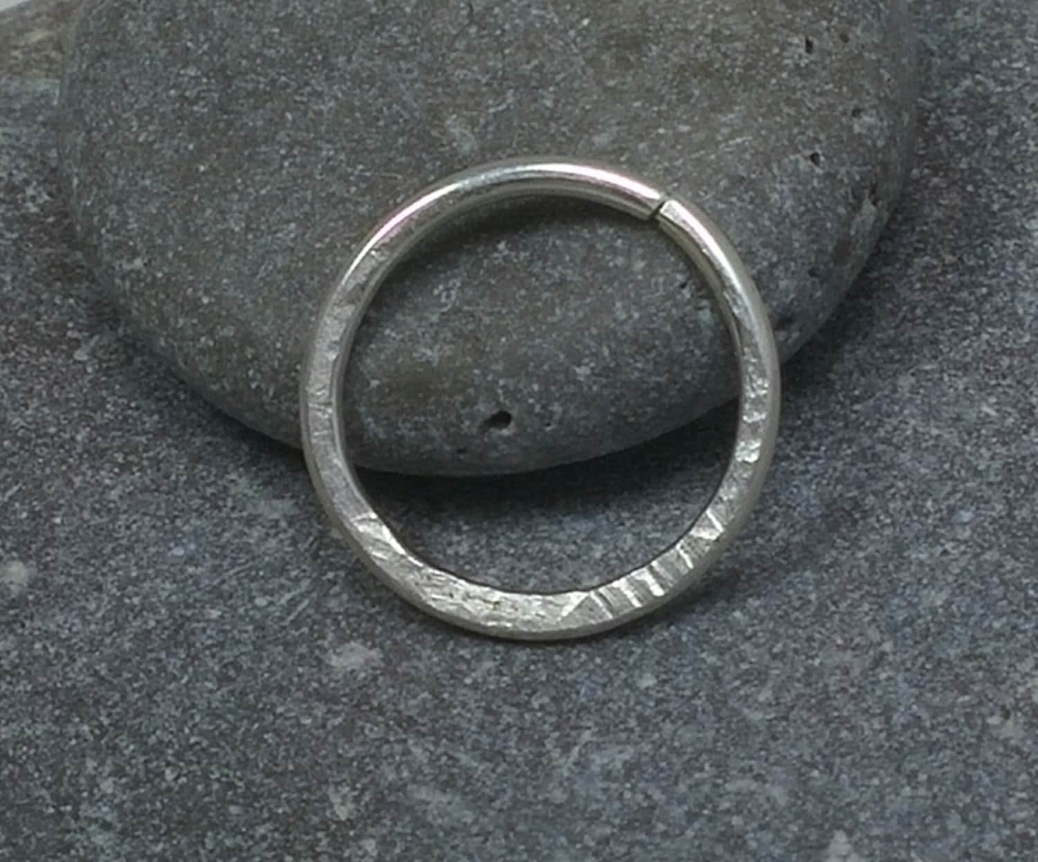 Anello per setto nasale in argento sterling, anello per piercing al setto nasale martellato, piccolo anello per setto nasale, anello per setto nasale,