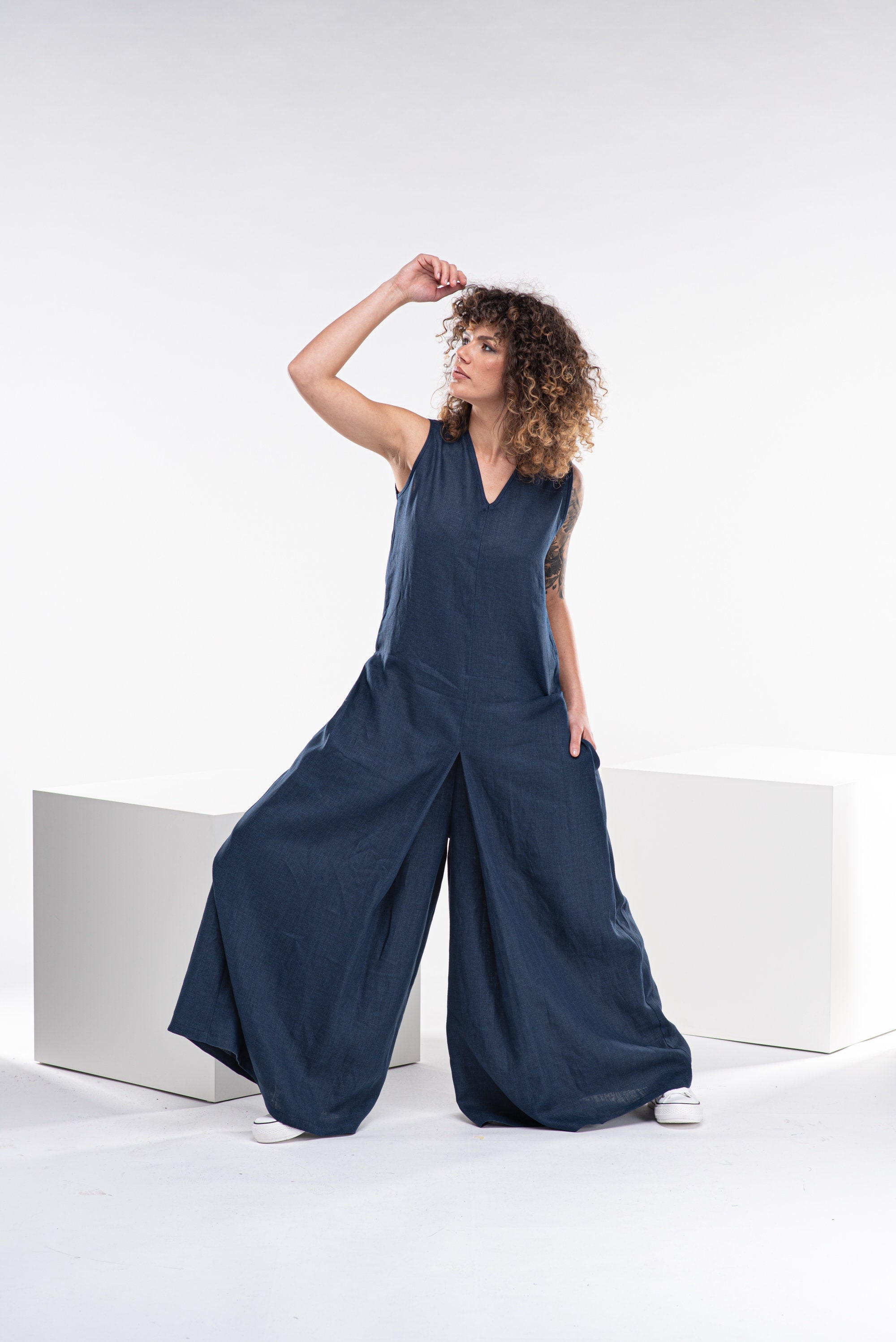 Tuta palazzo in lino, tuta harem a gamba larga, salopette in lino da donna, tuta estiva blu, tuta ampia senza maniche, tuta taglie forti