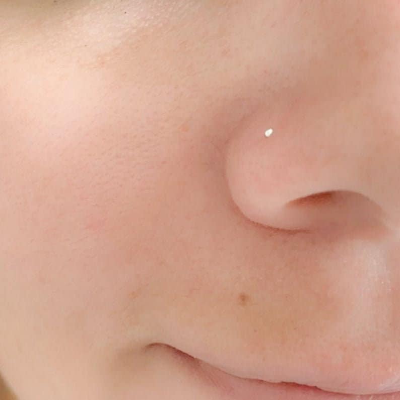 Piercing al naso piccolo da 1 mm - Piercing al naso piccolo - Piercing al naso a pallina delicata - Piercing al naso in argento sterling - Piercing al