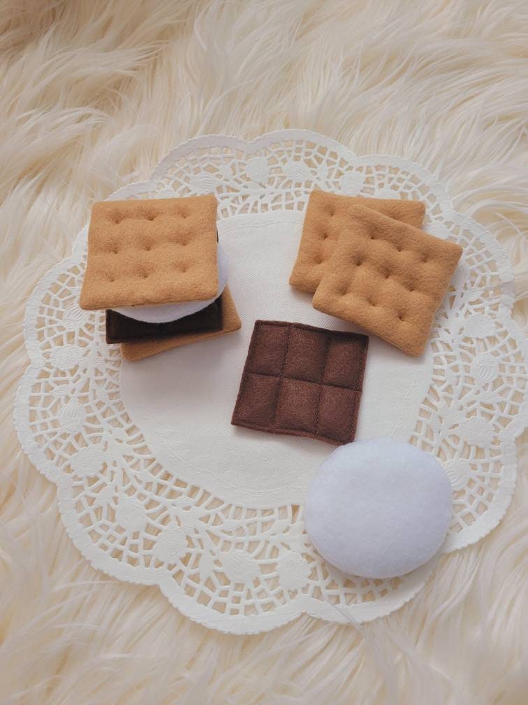 S'mores in feltro (set da 2), cibo in feltro, cibo da campeggio in feltro, cioccolato in feltro, marshmallow in feltro, biscotti Graham in feltro, s'm