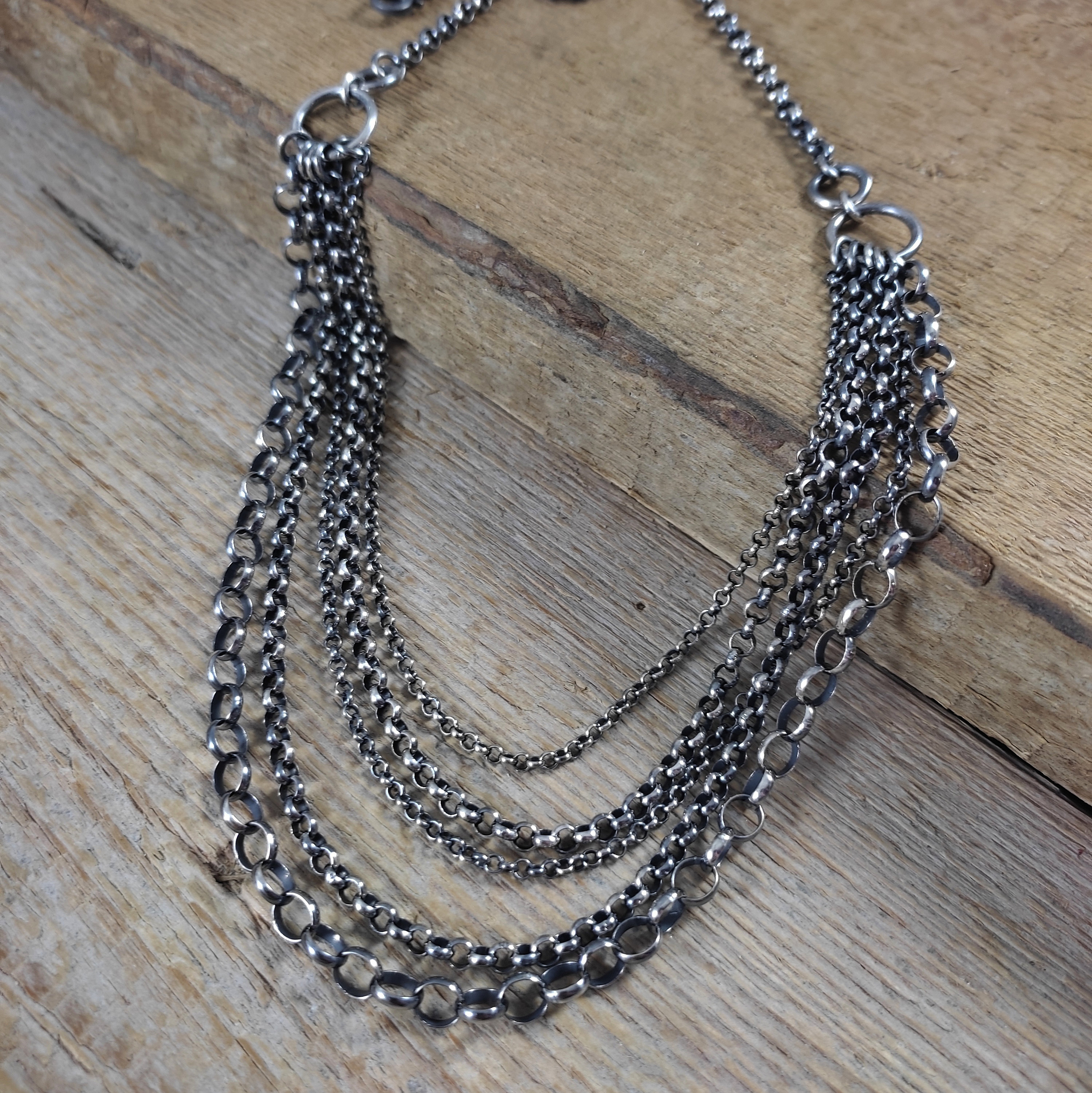Collana a strati in argento sterling ossidato, Collana a catena in argento, Argento ossidato, Collana a strati in argento, Collana moderna in argento
