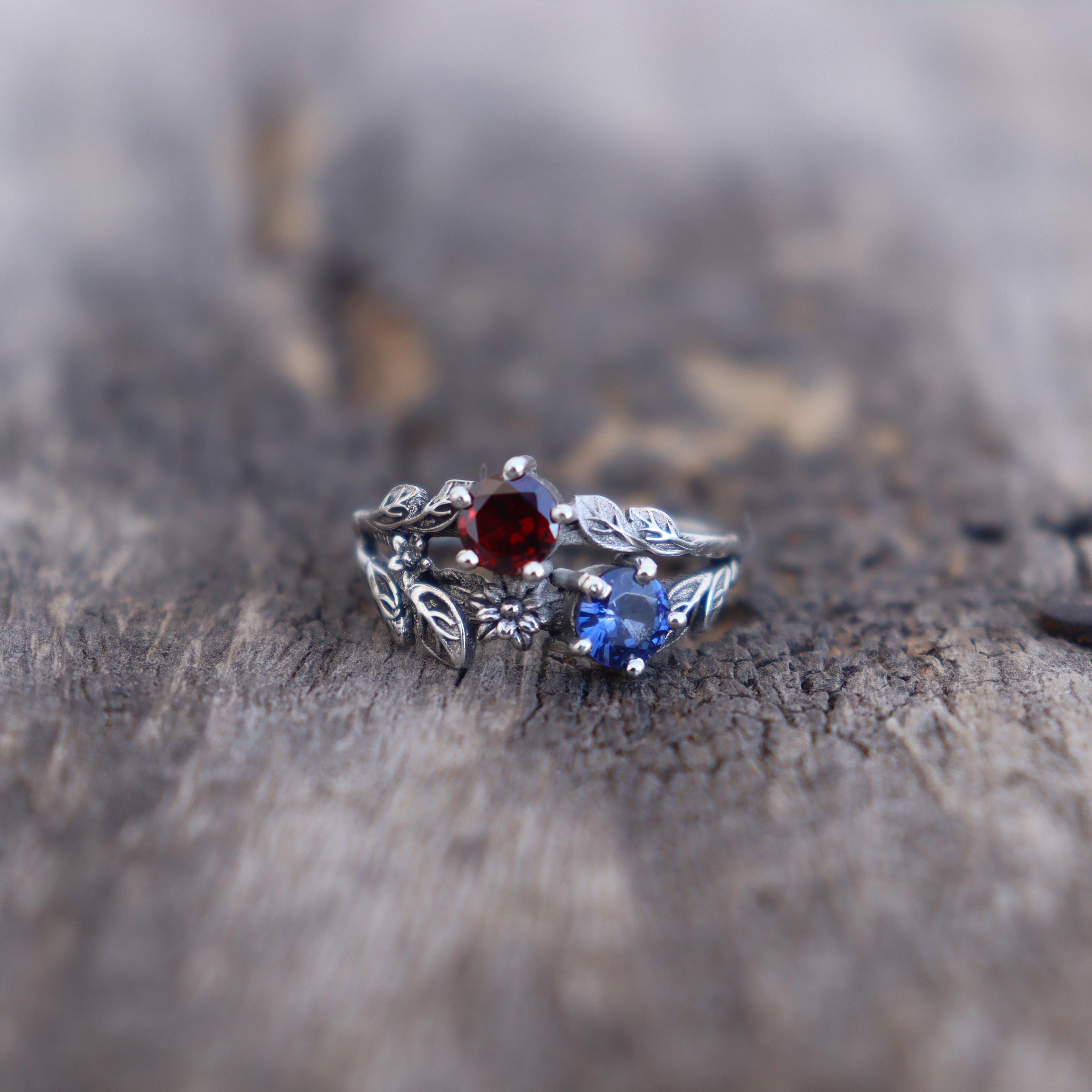 Anello con ramo d'albero in argento, granato e zaffiro blu, argento sterling 925, anello fatto a mano, anello con ramo d'albero naturale, anello dal d