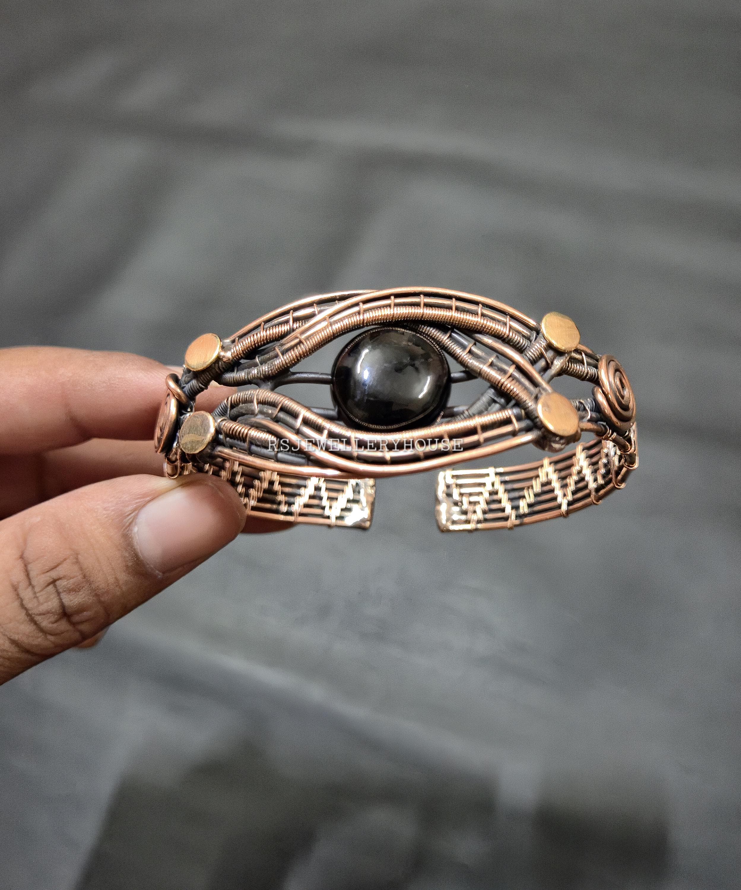 Bracciale rigido in onice nero e rame Bracciale rigido in onice Bracciale rigido in filo di rame Bracciale regolabile Gioielli in rame Braccialetto fa