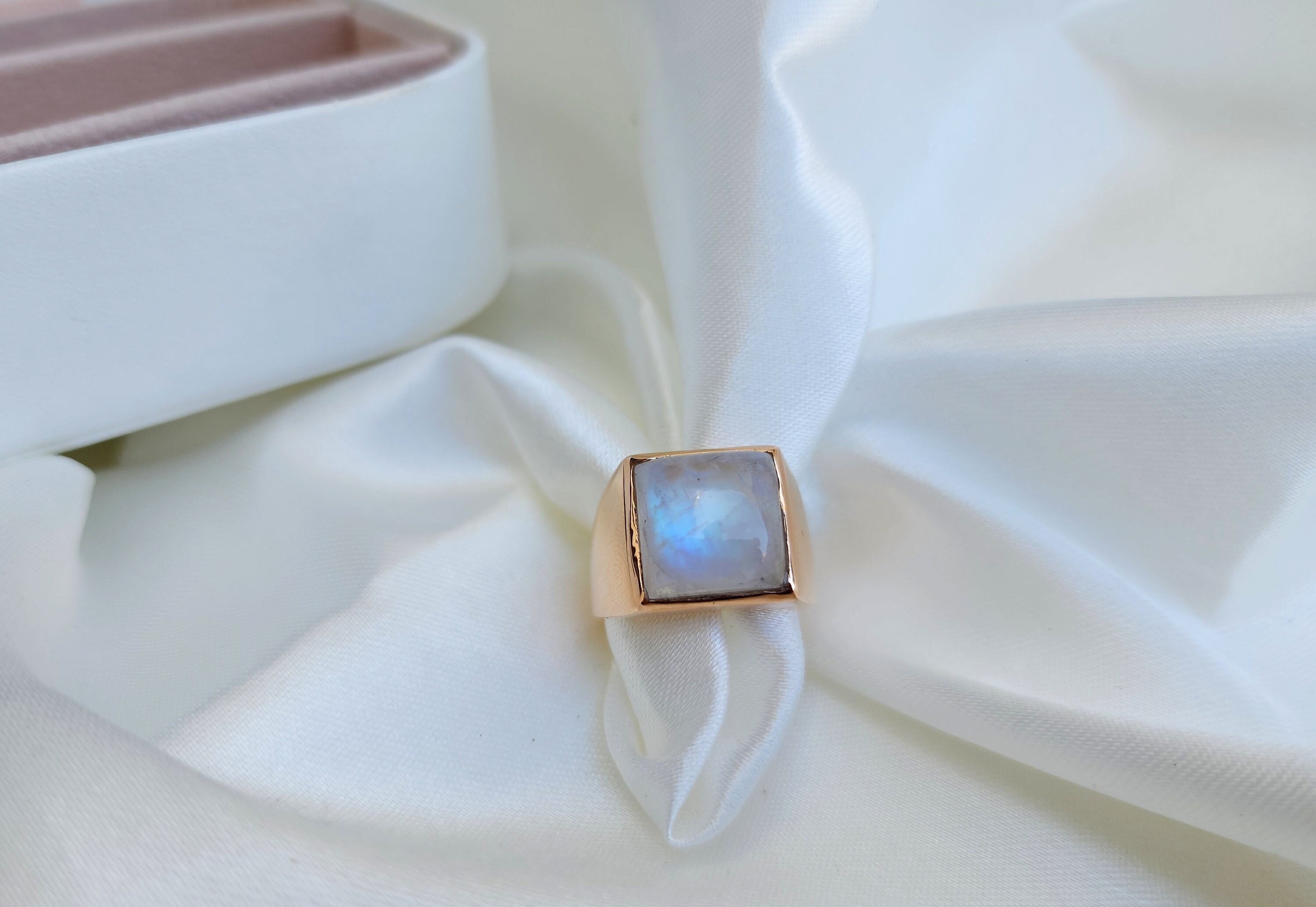 Anello con pietra di luna quadrata naturale, anello in argento sterling massiccio 925, anello con sigillo in pietra di luna arcobaleno, anello placcat