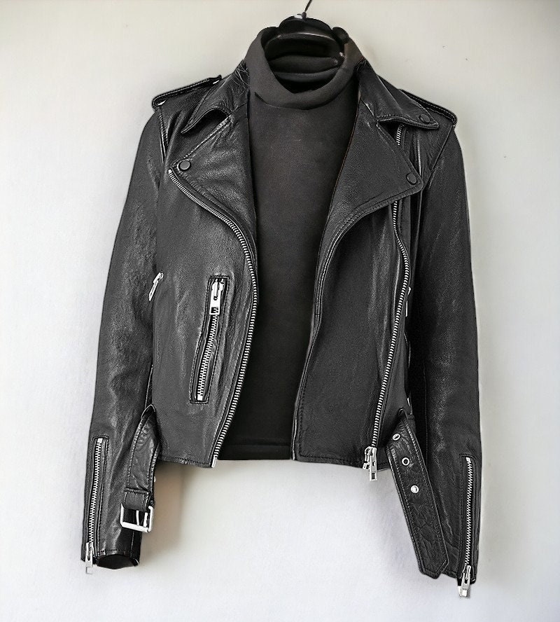 Giacca da donna in vera pelle di pecora nera stile vintage vestibilità slim, giacca da motociclista in pelle nera fatta a mano da motociclista in pell