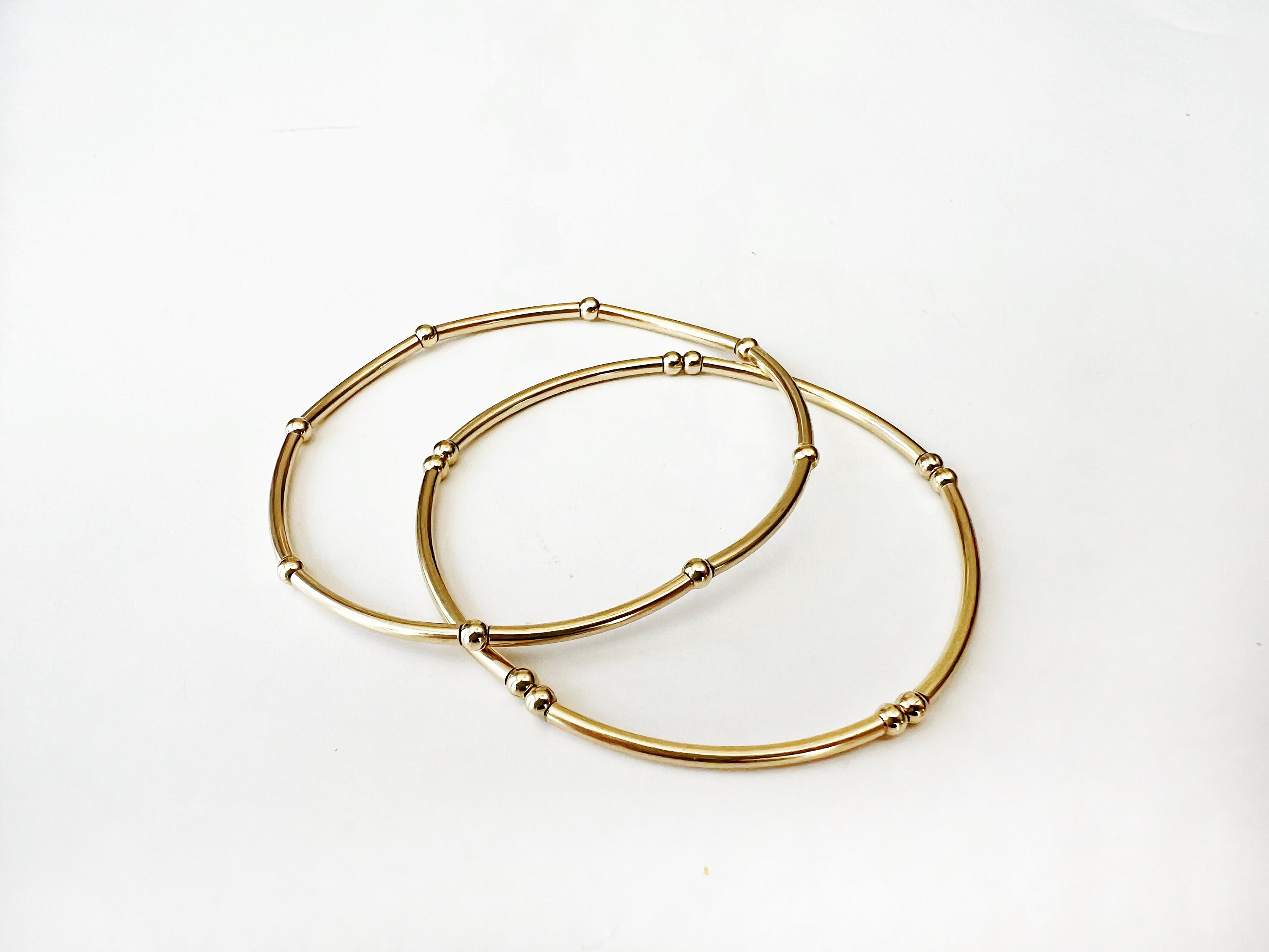 Bracciale con perline da 3 mm riempito in oro * Bracciale con perline a barra * Bracciale con tubo d'oro * Bracciale impilabile * Bracciale con barra