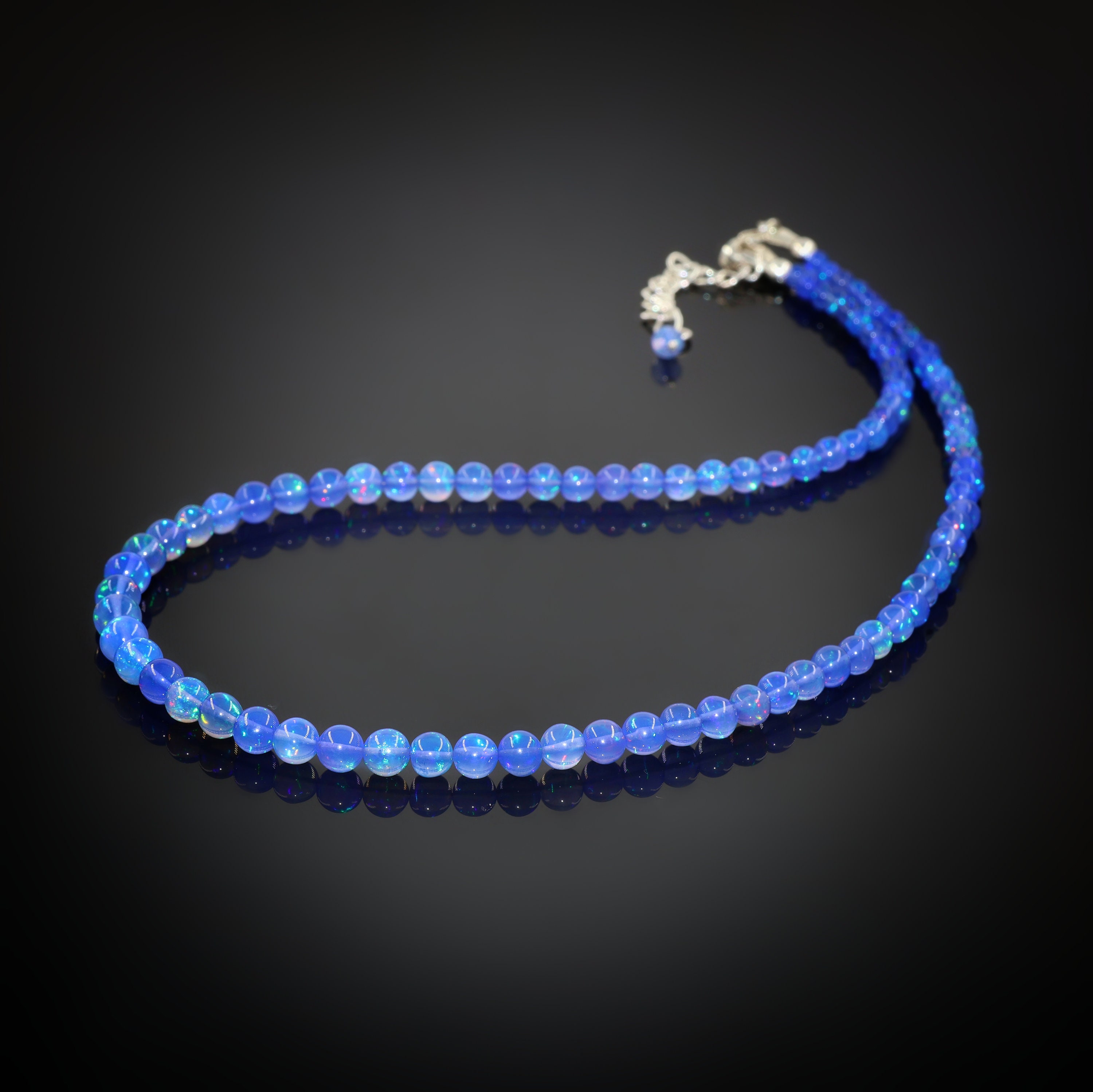Collana di perline di opale blu fuoco naturale, collana di perline opali lisce rotonde, collana per donne, gioielli opale di fuoco, collana opale AAA