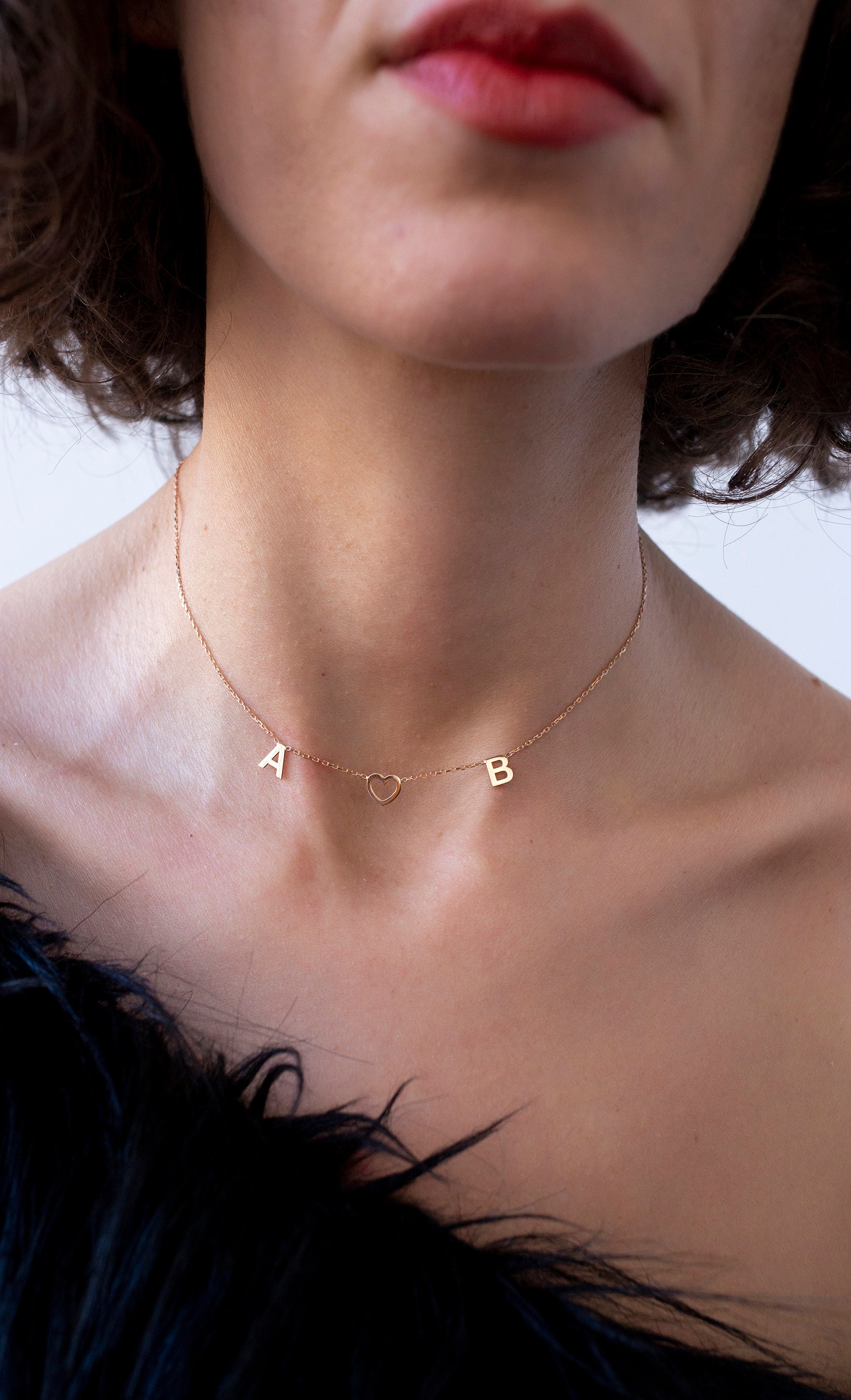 Collana iniziale personalizzata, ciondolo iniziale, collana iniziale dainty two, collana iniziale a cuore, collana iniziale 2, regalo per la festa del