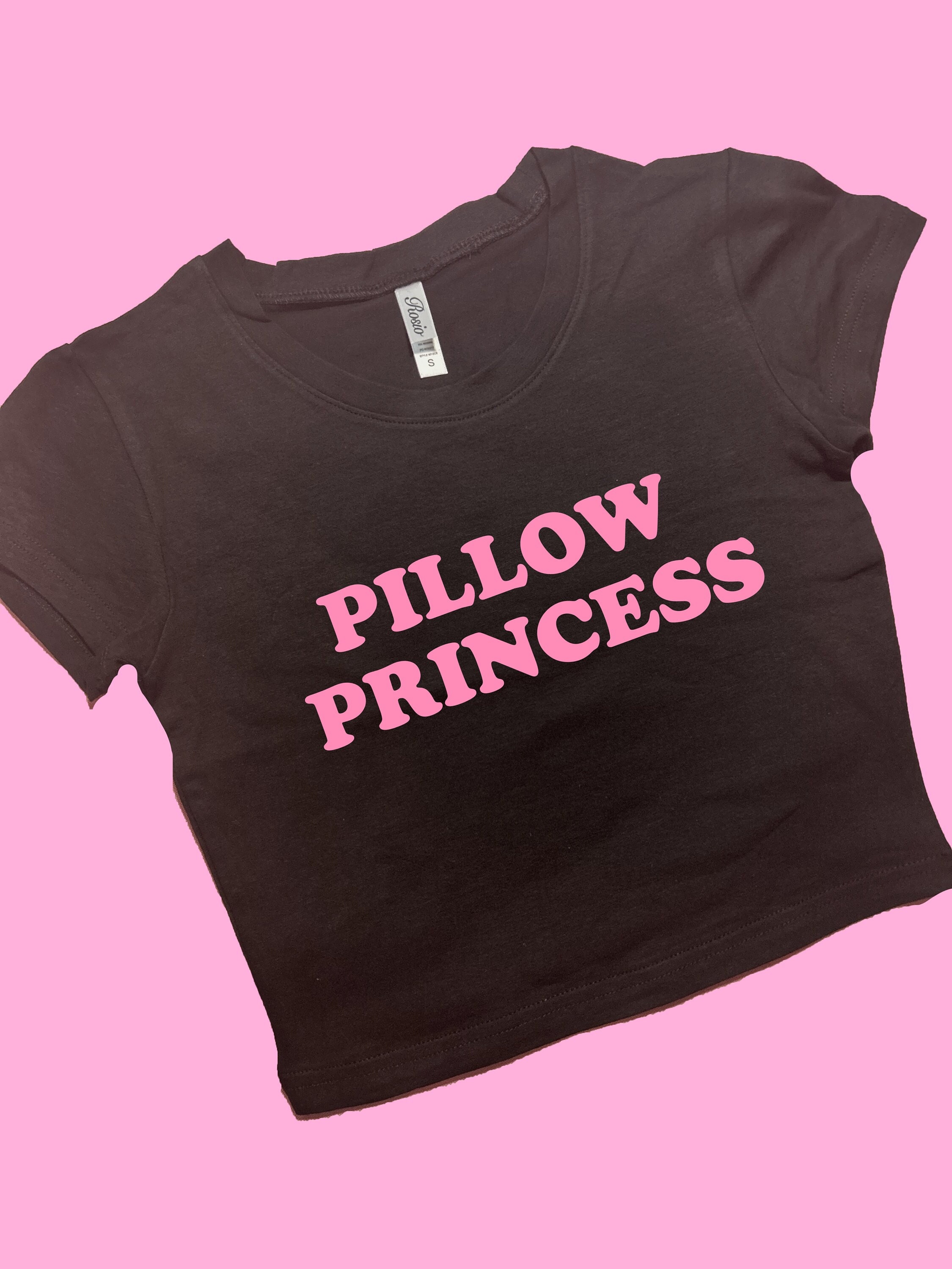 Top corto Pillow Princess NUGG FIT / Top corto carino / Top grafico / Regalo per lei / Maglietta per neonati Y2K / Regalo per la fidanzata / Top corto