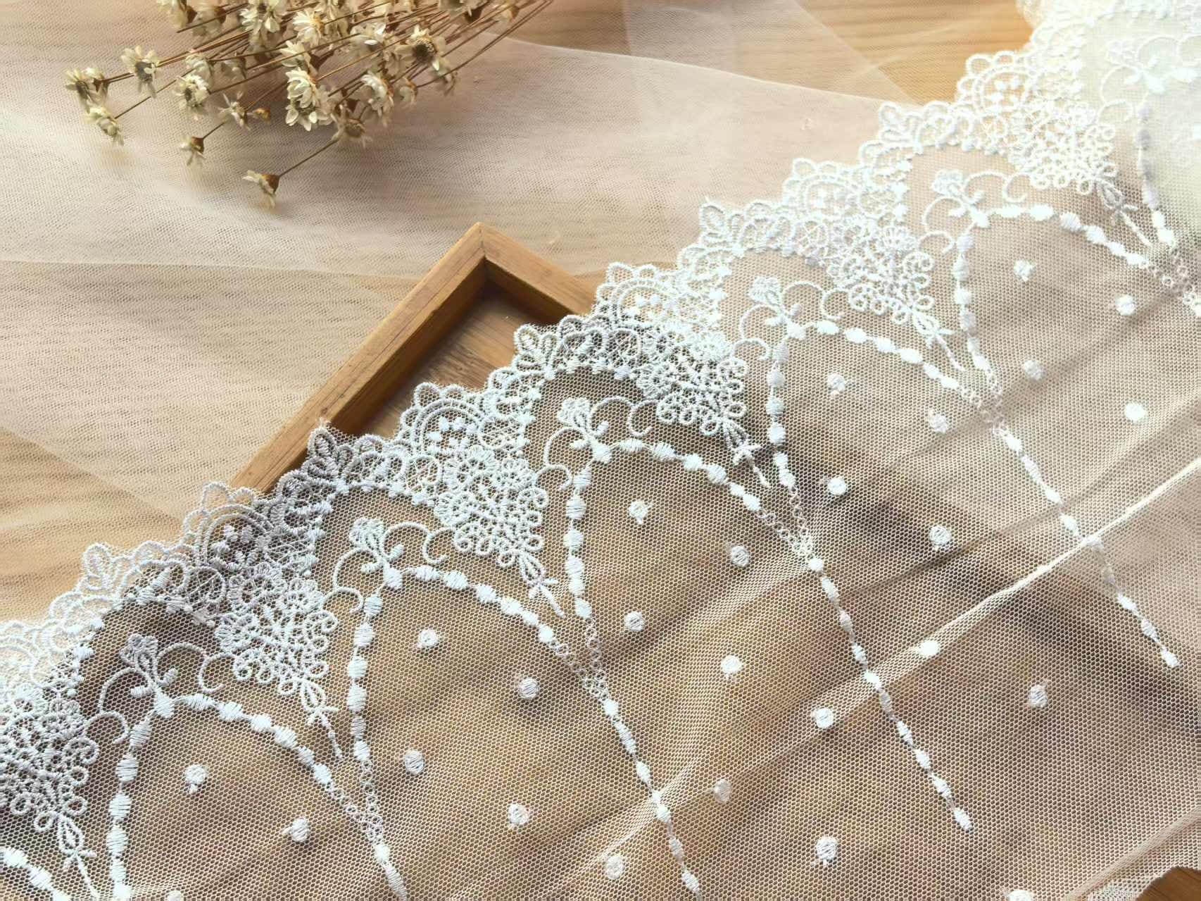 "Pizzo ricamato floreale, pizzo di tulle bianco, 7,87\" di larghezza, 2 iarde L0450 Tulle Garza Abito da sposa Velo da sposa in pizzo"