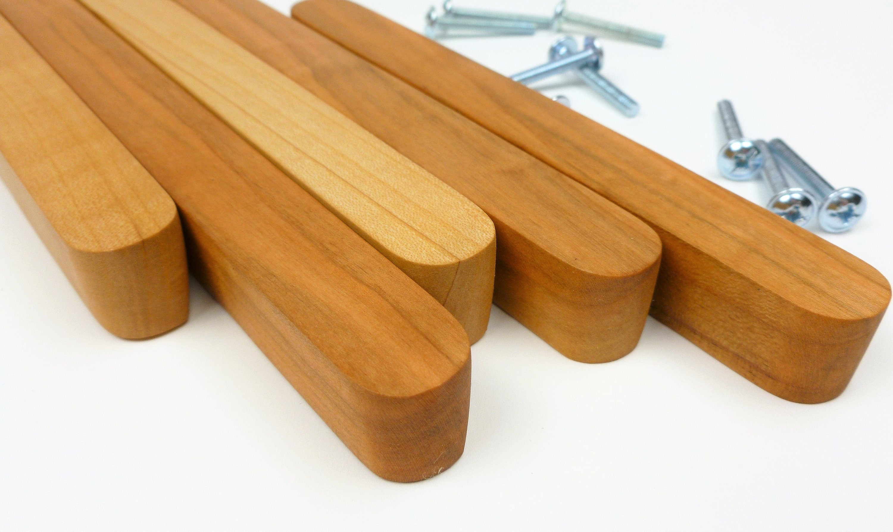 Maniglie per mobili, maniglie per cassetti, maniglie per guardaroba, maniglie di ricambio per la cucina, maniglie per porte, maniglie Ikea, maniglie l