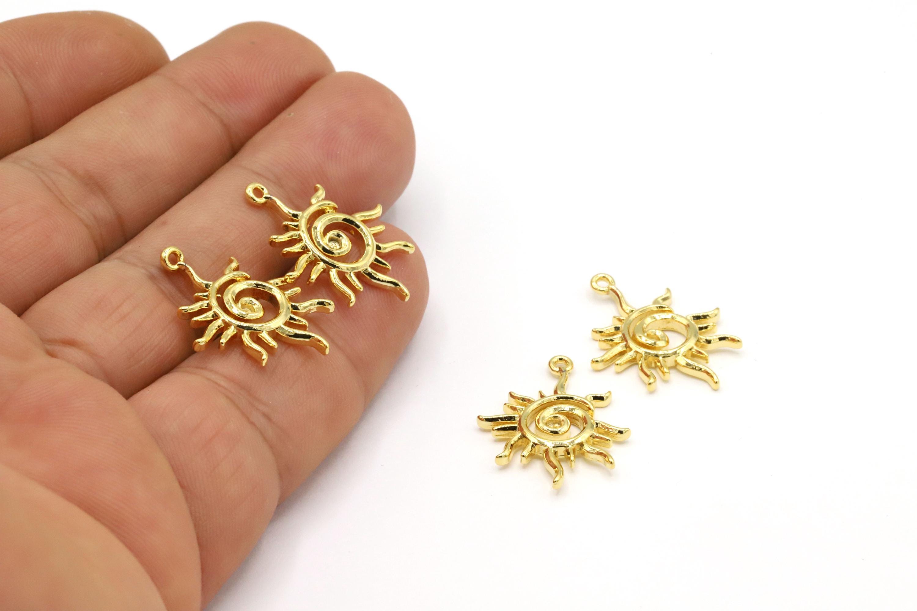 Ciondolo a forma di sole placcato oro lucido 24 K da 19 x 24 mm, ciondoli a forma di sole, ciondoli a forma di sole, componenti per collane, ciondoli