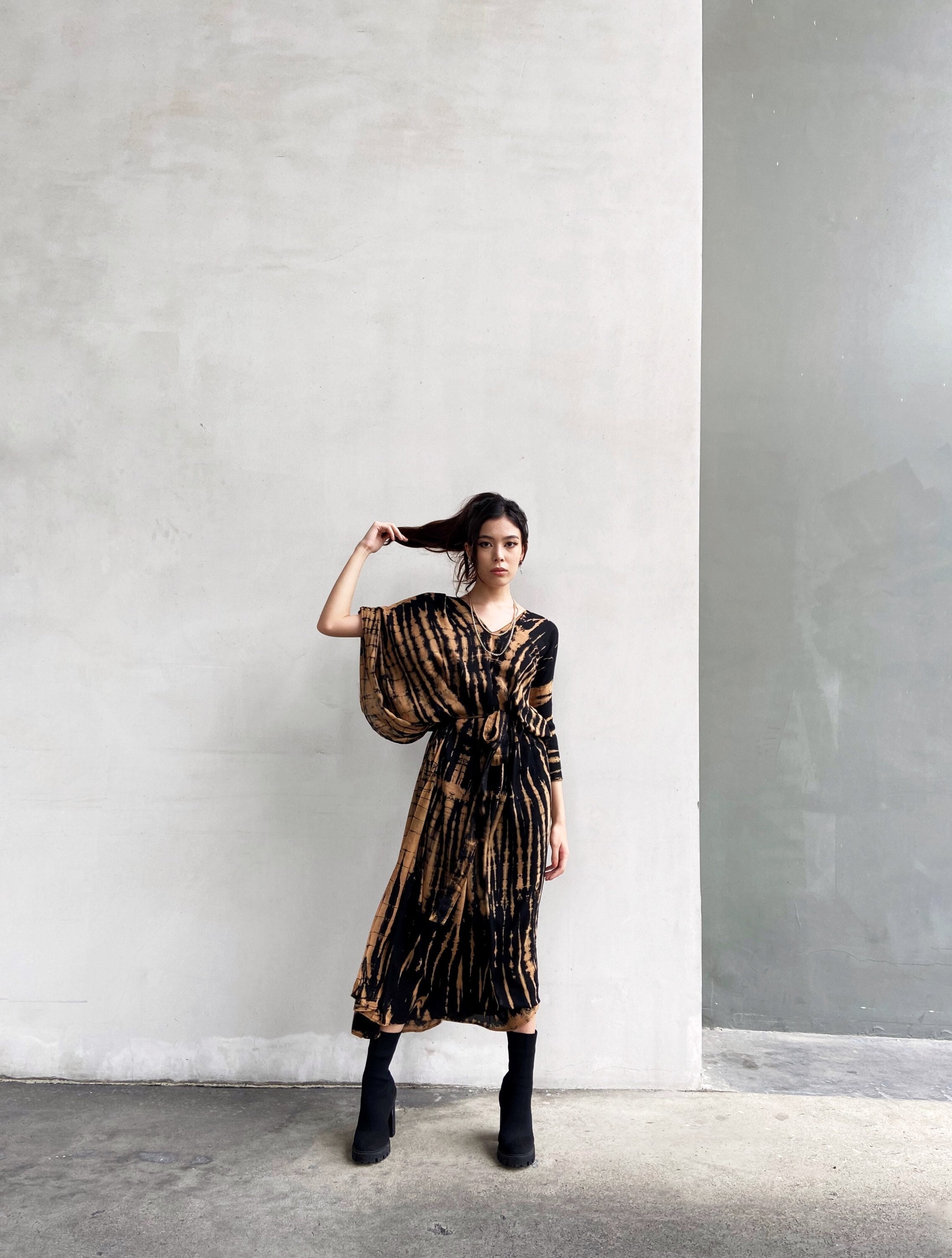 Caftano tie-dye fatto a mano, Caftano lungo, Caftano oversize, Caftano maxi, Abito tie-dye, Caftano boho, Abbigliamento da resort, Copricostume, regal