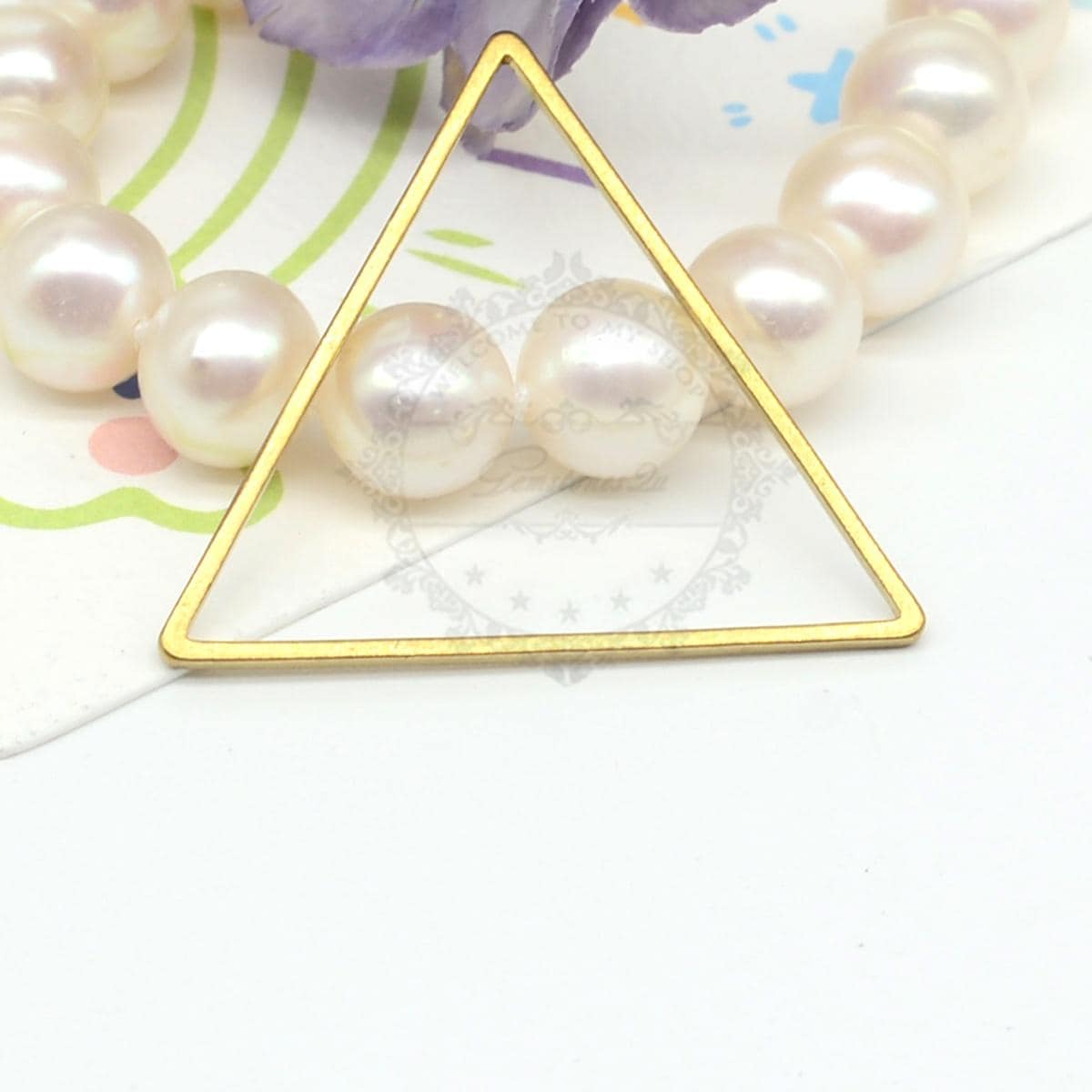 Ciondoli a forma di triangolo cavo in ottone grezzo da 6-32 mm, accessori a forma di triangolo in ottone grezzo, montatura in filo di ottone, accessor