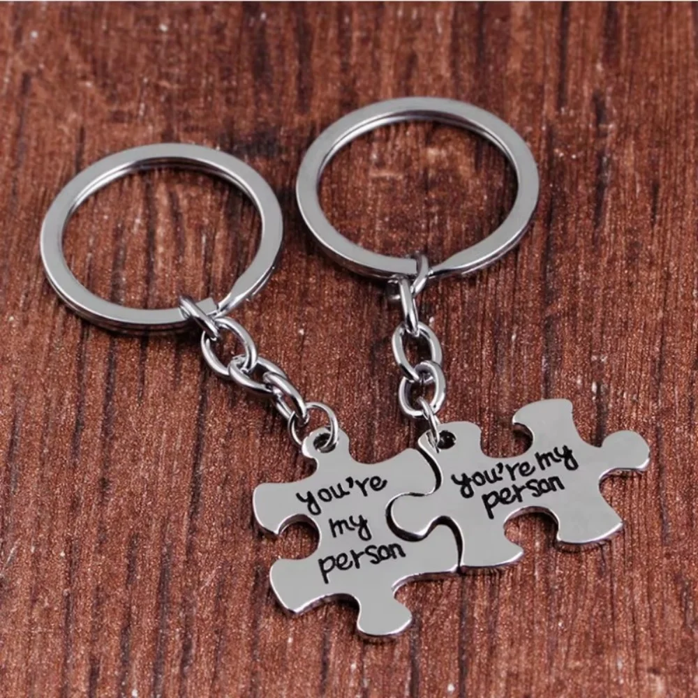 1 Paar Modeschmuck „You're My Person“-Schlüsselanhänger für Liebhaber, Schlüsselanhänger, Schlüsselanhänger, Halter, beste Freunde im Großhandel Image