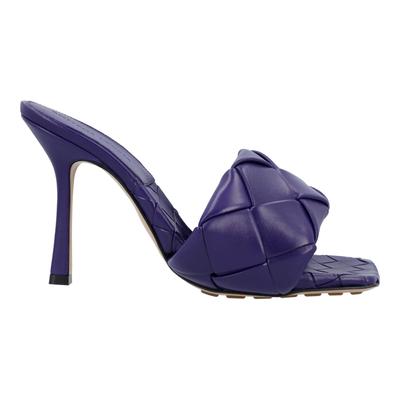 Bottega Veneta Lido Mule in Violett Image