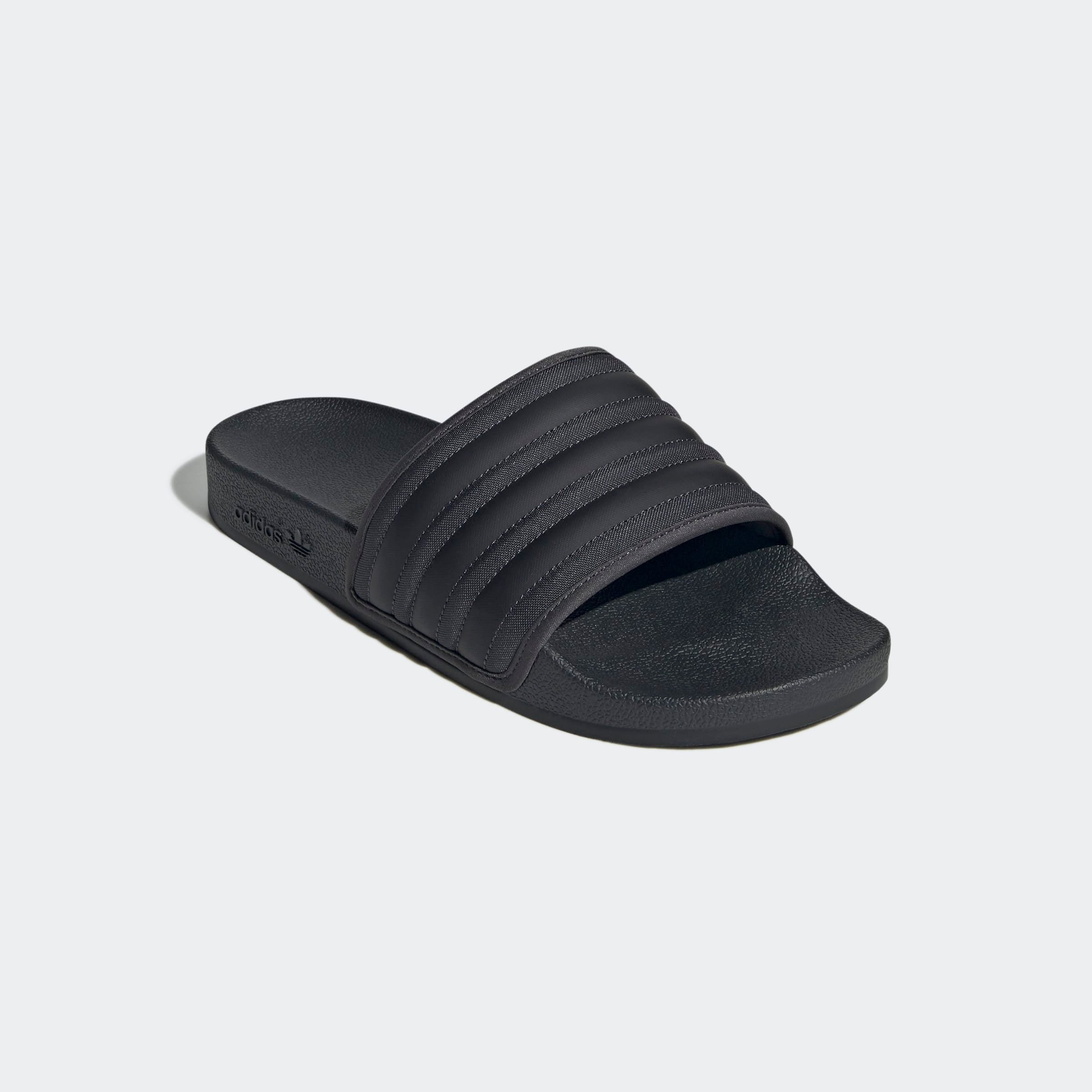 Badesandale ADIDAS ORIGINALS "ADILETTE BADESCHLAPPEN", Herren, Gr. 39, schwarz (carbon, core schwarz, carbon), Textil, Schuhe