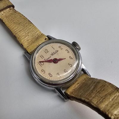 Disney Accessories | Vtg Snow White Watch By Us Time Womens 24mm Ladies Mechanical Wind Up Disney | Color: White | Size: Os