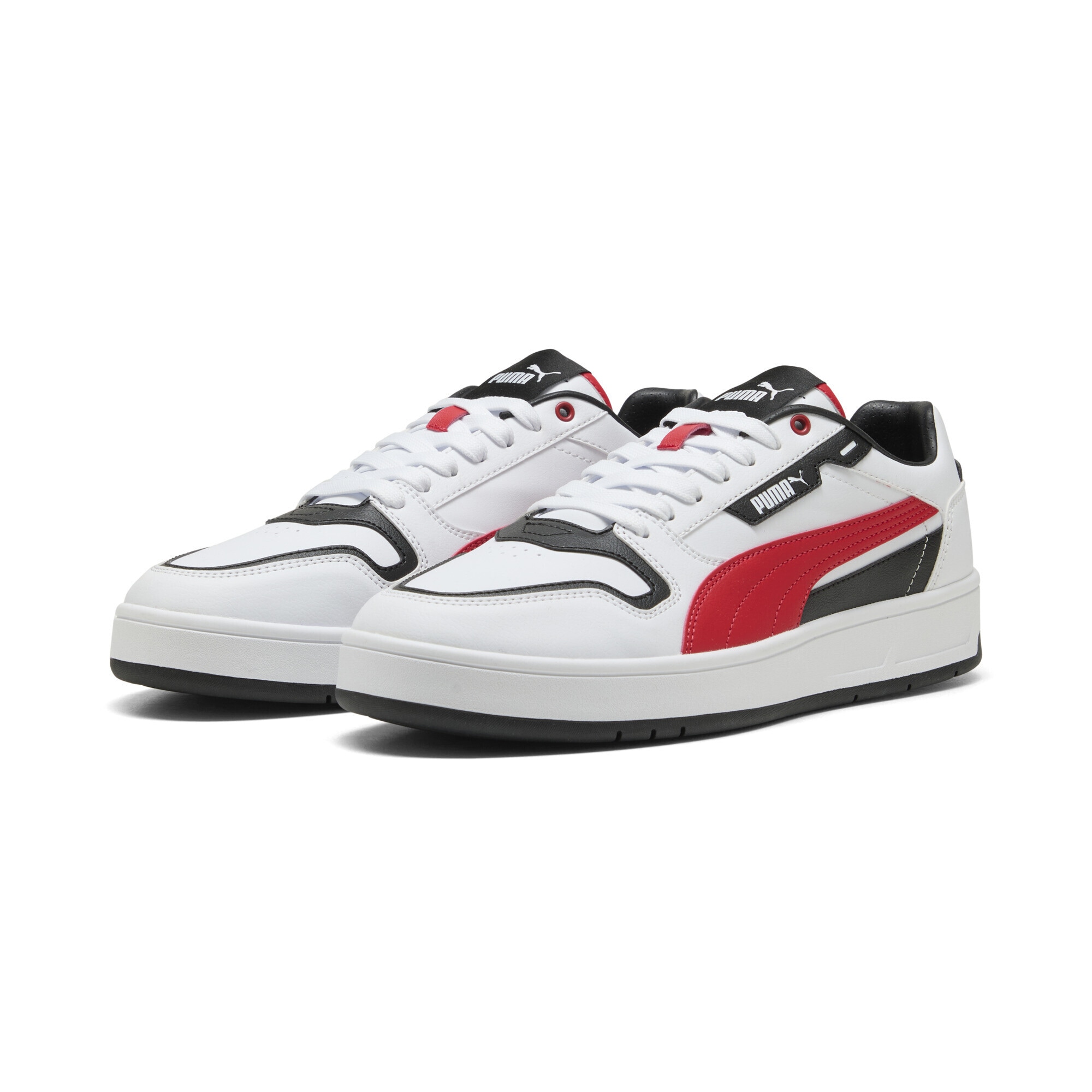 Sneaker PUMA "Court Classic Street Sneakers Erwachsene", Damen, Gr. 42, weiß (weiß for all time rot schwarz), Obermaterial: Synthetik; Futter: Synthetik, Textil; Innensohle: Textil; Laufsohle: Gummi, Schuhe Sneaker