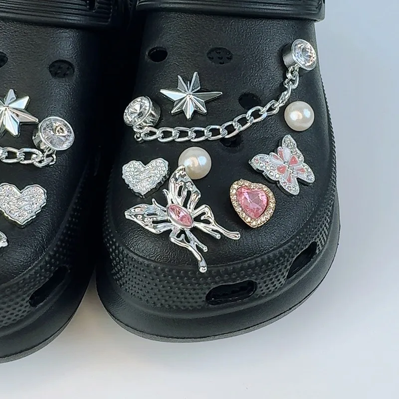 16PCS Mode Schuh Charms Set Zubehör Loch Schuh Schnalle Rosa Diamant Schmetterling Silber Kette DIY Schuhe Dekorationen Party geschenk