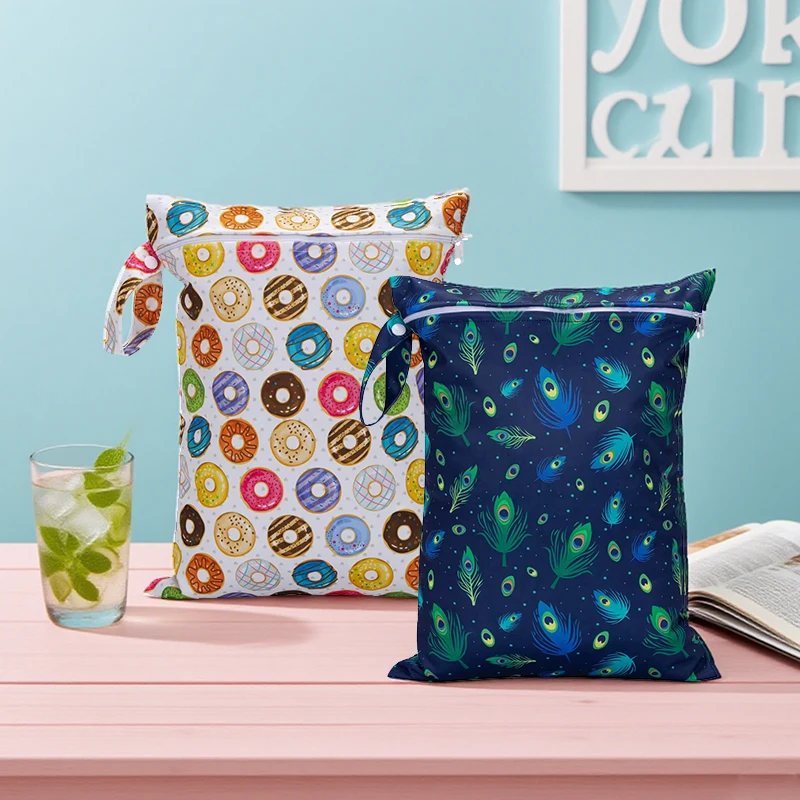 Wiederverwendbare Nasstasche mit großem Fassungsvermögen – 30 x 40 cm wasserdicht, ideal für Strand-, Schwimm- und Babywindeln, individueller Druck, direkt ab Werk Image