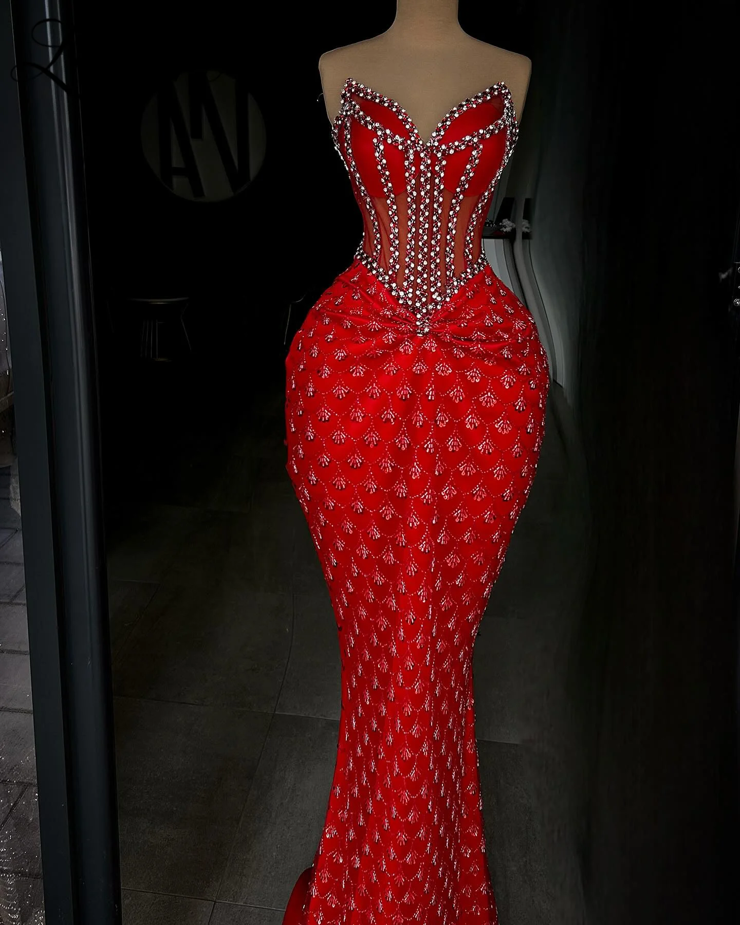 Aso Ebi Abendkleid mit roten Kristallen, maßgeschneidertes Meerjungfrau-Abschlussballkleid 2025, Robes De Soiree, herzförmiges langes Partykleid, Arabisch Image