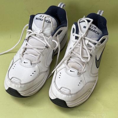 Nike Shoes | Vintage Nike Air Monarch Iv Men's White And Navy Sneakers | Color: Blue/White | Size: 12