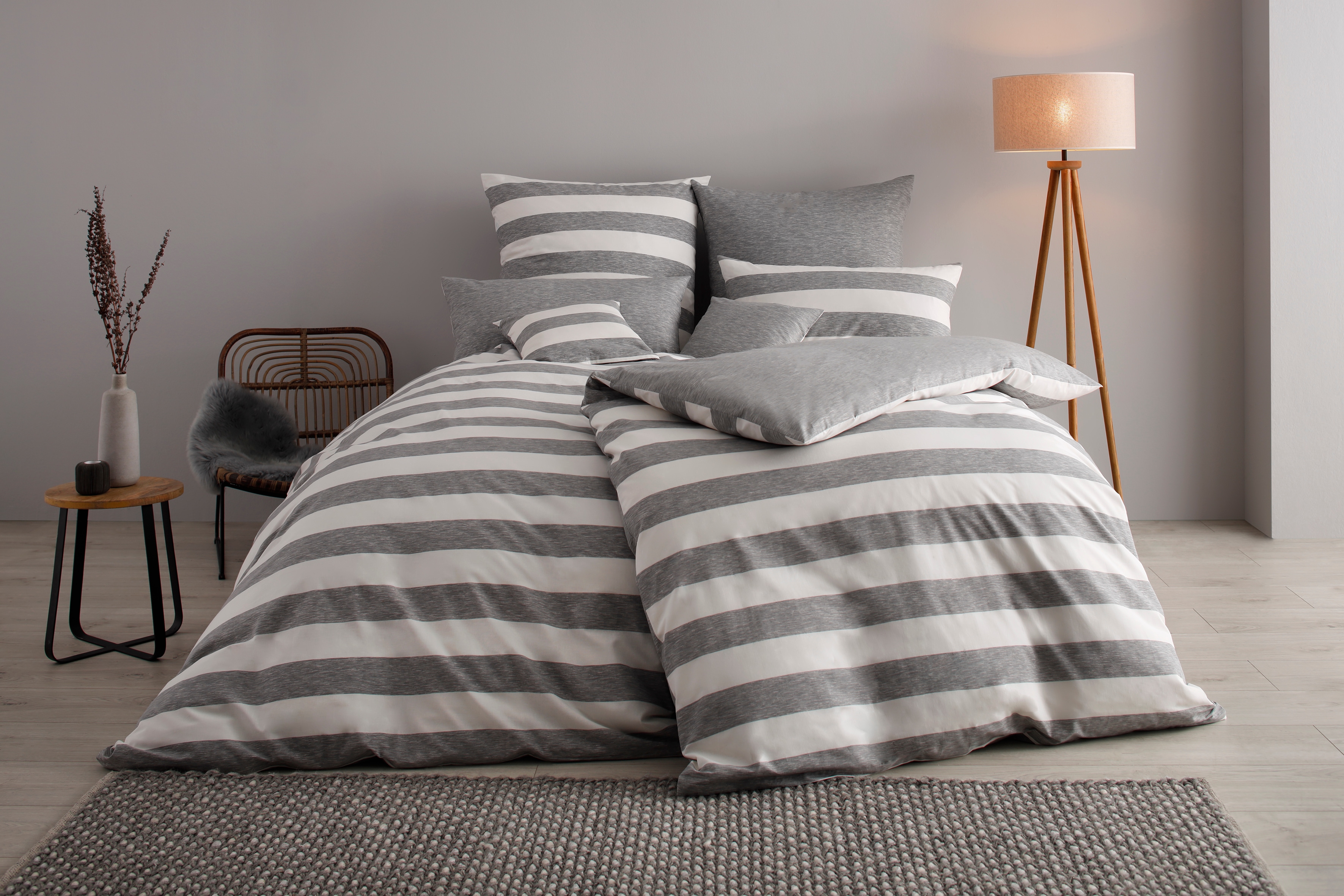 Kissenhülle OTTO PRODUCTS "Big Stripe", grau (grau, weiß), B:40cm L:40cm, Renforcé (Bio-Baumwolle), Obermaterial: 100% Baumwolle, Kissenbezüge, Streifen-Design in Melange-Optik Image