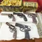 1/12 Casa delle bambole Mini Revolver Giocattolo da tiro Figurine di case delle bambole Soldato Scena Decorazione Accessori Casa delle bambole Puntelli per foto