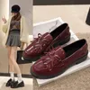Große Damen-Loafer 2025, neue Frühlings- und Herbst-Kleine Lederschuhe im französischen Stil, flache Schuhe im britischen Stil, Damenschuhe