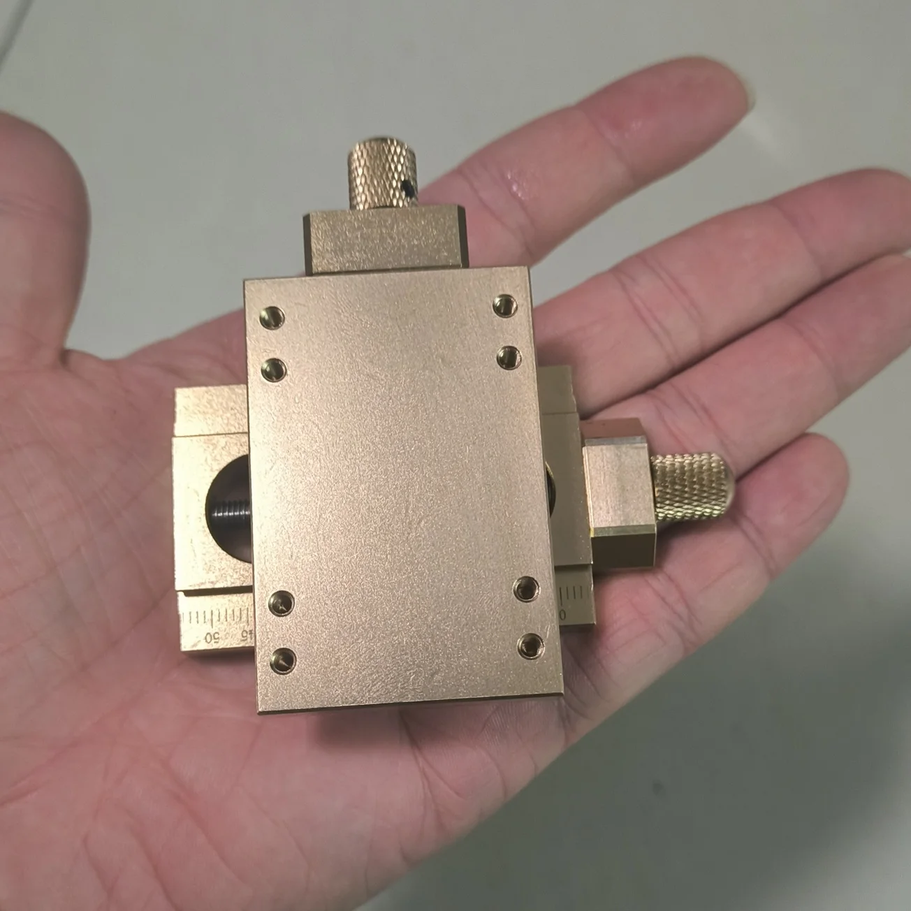 Messing Micro Slide Table Schwalbenschwanzrille Kreuzschraube Feineinstellplattform XY-Achse Image