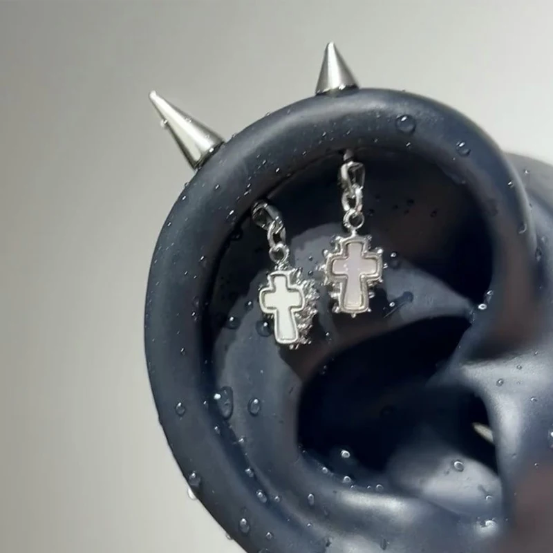 Punk Schmuck Dorn Kreuz Niet Ohrringe für Frauen Mode Koreanische Geometrische Gothic Ohrringe Grunge Rock Zubehör Ohrringe Image