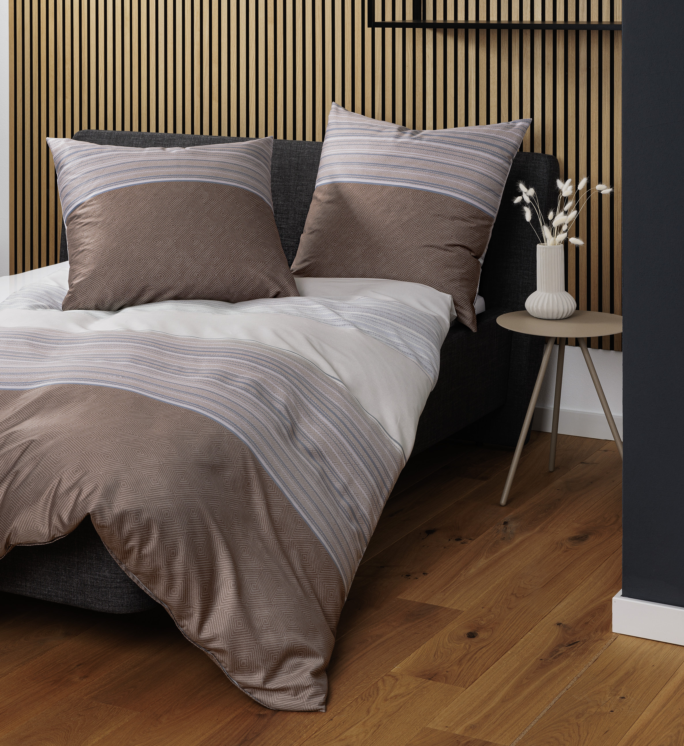 Bettwäsche JANINE "Mako-Satin98124 07", beige (beige grau), B/L: 155cm x 220cm, 1 Stk., 1 Stk., Mako-Satin, B/L: 80cm x 80cm, Mako-Satin, Obermaterial: 100% Baumwolle, Bettwäsche, mit Reissverschluss Image