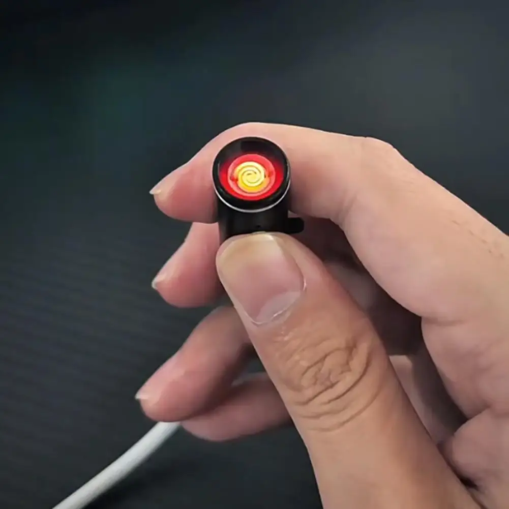 Kompaktes Typ-C-Feuerzeug, elektrisch, für einfaches Tragen und Aufbewahren, Typ-C-Mini-Zigarettenanzünder für Luftreisen im Freien, keine Flamme Image