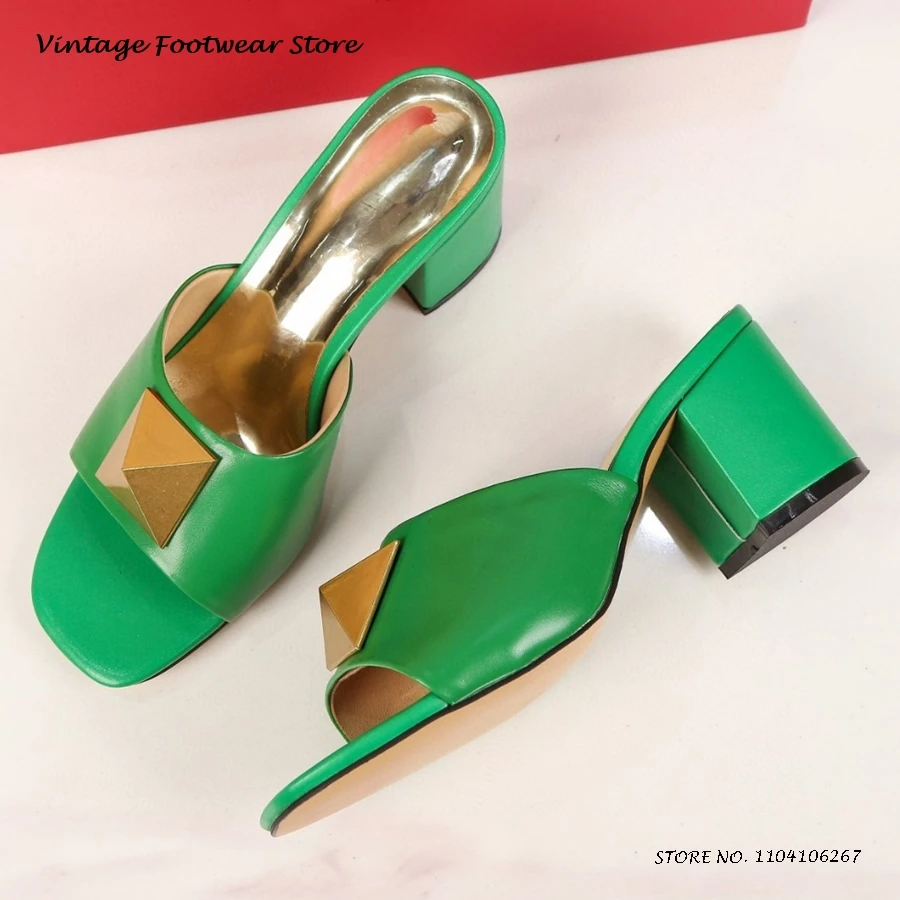 Gold Stud Dekoration Moderne Hausschuhe Sommer Quadratische Offene spitze Block Heels Casual Schuhe frauen Party Büro Ziehen Auf Leder maultiere