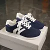 Große Sportschuhe für Damen, lässig, passend für Frühling und Herbst, flacher Boden, Dequn Agan-Stil, bequeme Laufschuhe