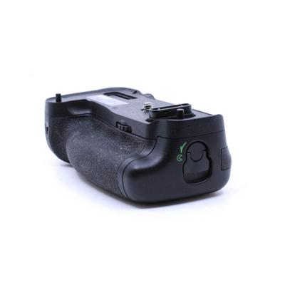 Used Nikon Mb-D16 Battery Grip