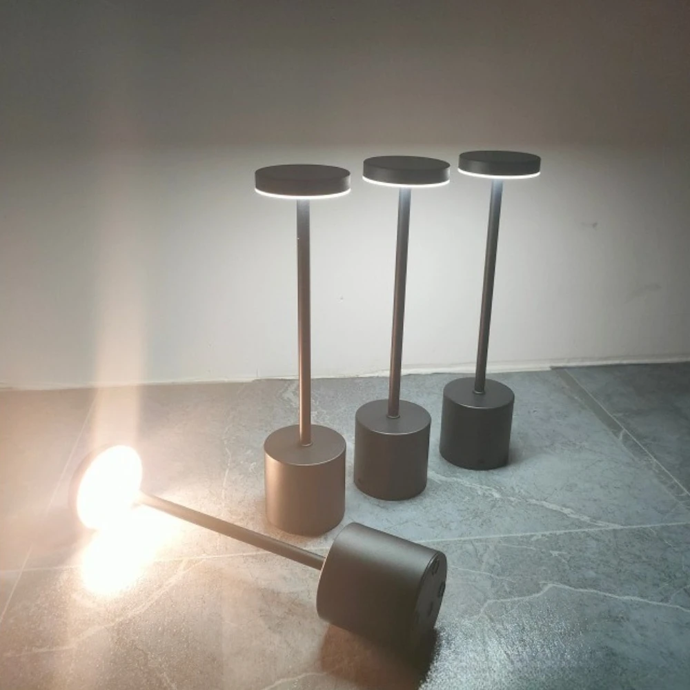 LED-Touch-Lampe, wiederaufladbar, Retro-Nachttisch, Touch-Auge, tragbar, für Bar, Restaurant, matte Textur, einfache und praktische Schreibtischlampe