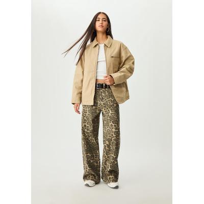 Stradivarius Jacket with pockets and a contrast collar Stone L