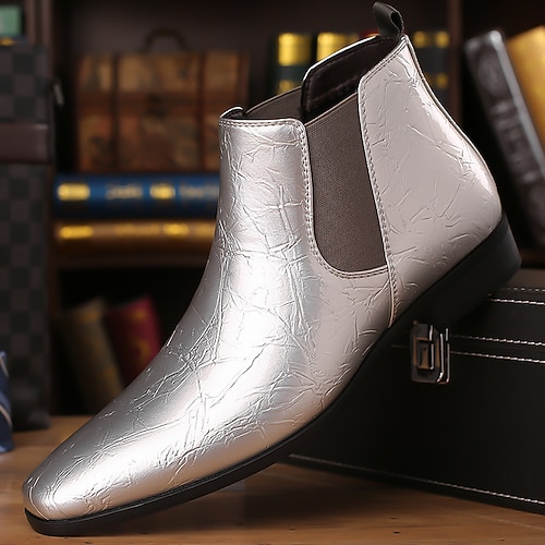 Chelsea-Stiefel für Herren mit Goldprägung – Slip-On-Stiefeletten aus Kunstleder mit glänzendem Finish, stilvolle formelle Schuhe für Hochzeiten, Partys und Bühnenauftritte