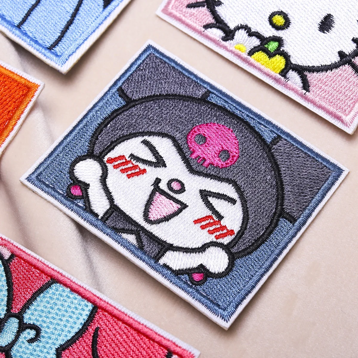 1-9 Stück Miniso Disney Sanrio Pooh Winnie Bär Kuromi Hello Kitty Melody Eisen auf Patches für Kleidung Stickerei Streifen auf Kleidung