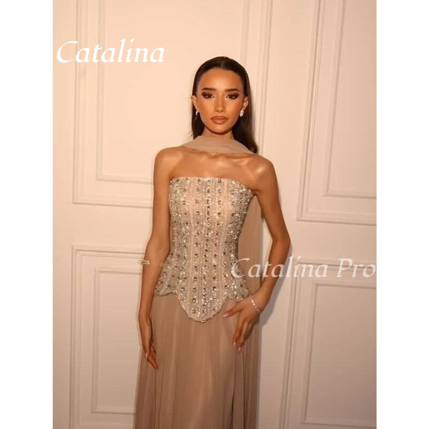 Trägerloses Meerjungfrau-Abschlussballkleid, maßgeschneidert, Wein-Pailletten, Perlen, Abendkleider, Saudi-Arabien, Hochzeitskleid, Sharon-Kleid 2026 Image