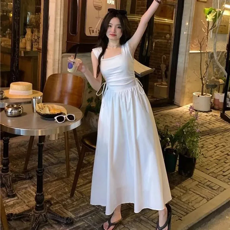 Abito con bretelle bianco stile francese Donna Coreano Chic con coulisse a vita alta Abiti lunghi Abito estivo senza maniche con colletto quadrato