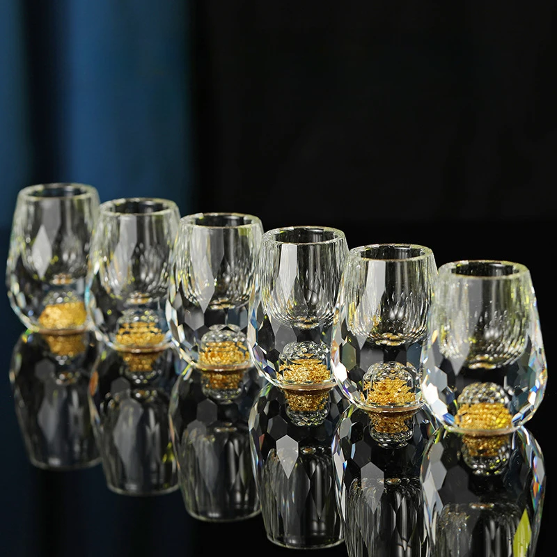 6PCS licht luxus gold folie Baijiu tasse set kristall glas wein spender haushalts set kleine wein glas wein set hohe gefühl
