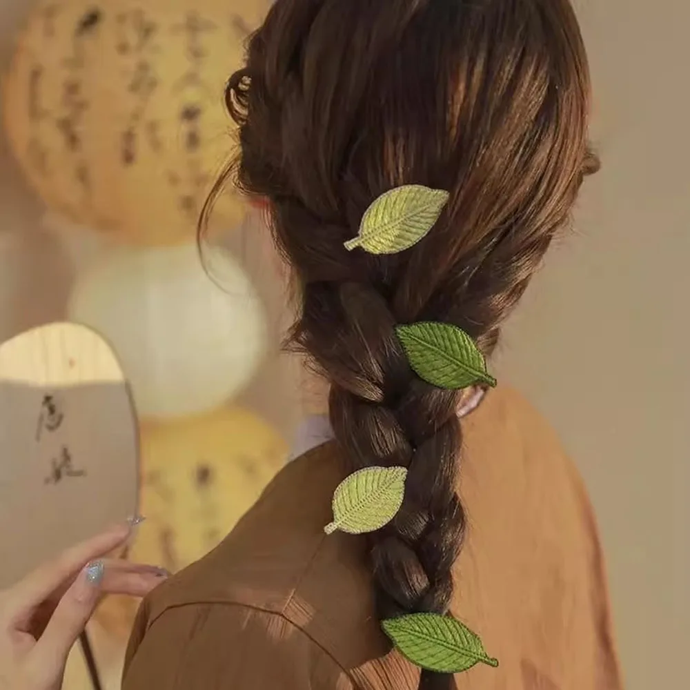1PC Gestickte Blatt Haar Clip Atmosphäre Nette Mini Stoff Pony Zubehör Blatt Pflanze Design Koreanischen Stil Gestrickte Haarspange Image