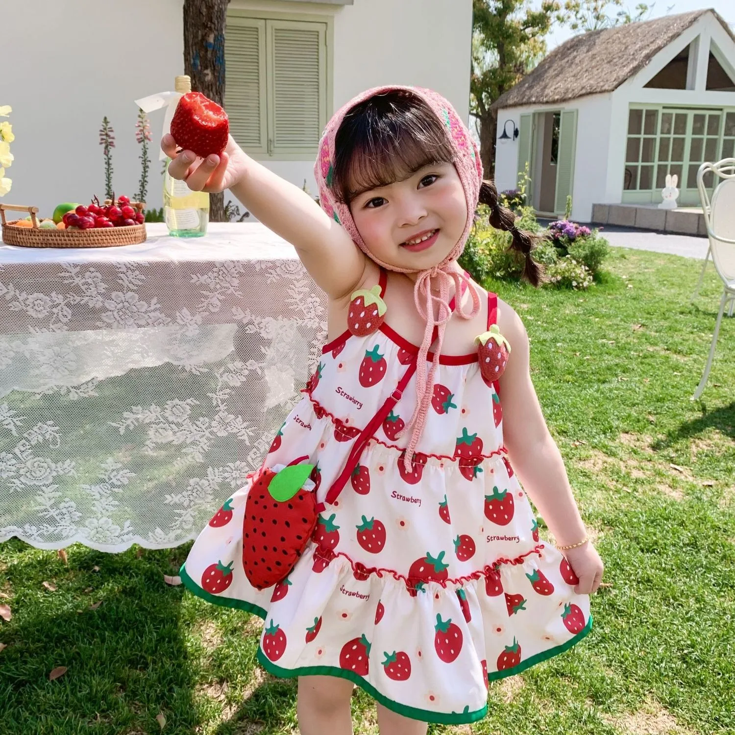 Koreanischen Stil Baby Mädchen Kleid Sommer Süße Erdbeere Druck Baumwolle Hosenträger Kleid für Kinder Mädchen Strand Reise Kleid Image